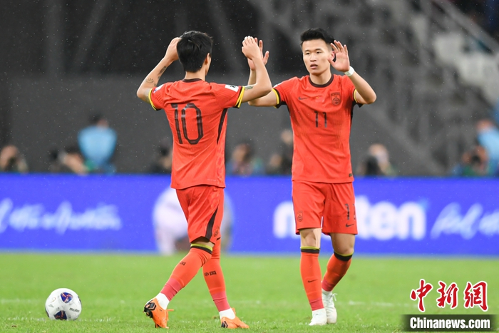 国足主场再负日本1-3，组内排名跌落至第五位，