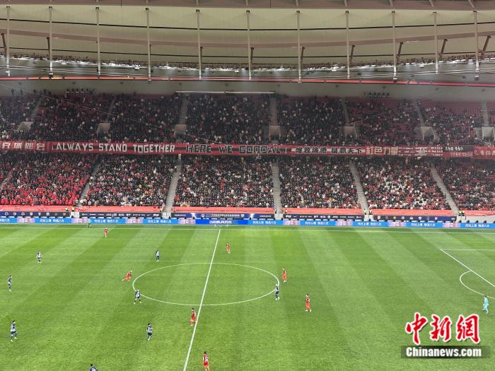 新赛季中超正式揭幕，争霸更激烈，承载着更高