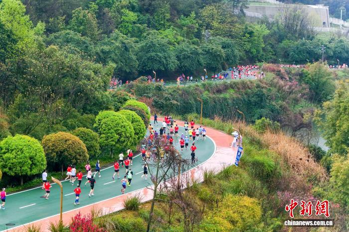 2026重庆铜梁马拉松圆满落幕 6000跑者共绘龙马精