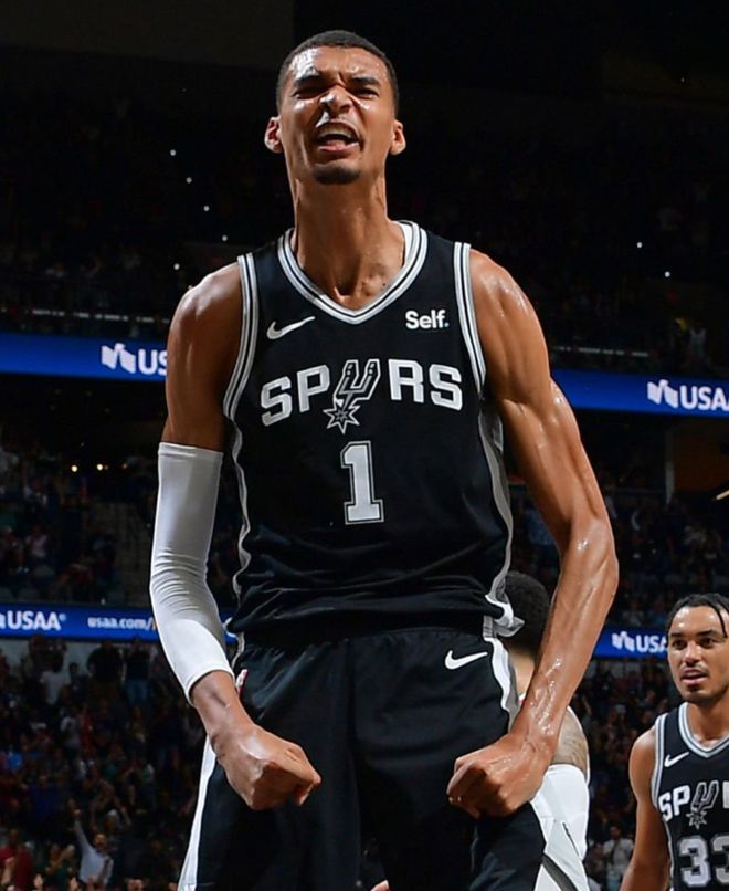 NBA常规赛末段排名悬念：雷霆马刺争夺前二 湖人