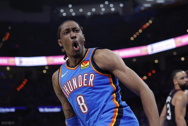 文班亚马季后赛首秀创三纪录，独揽当日最佳
