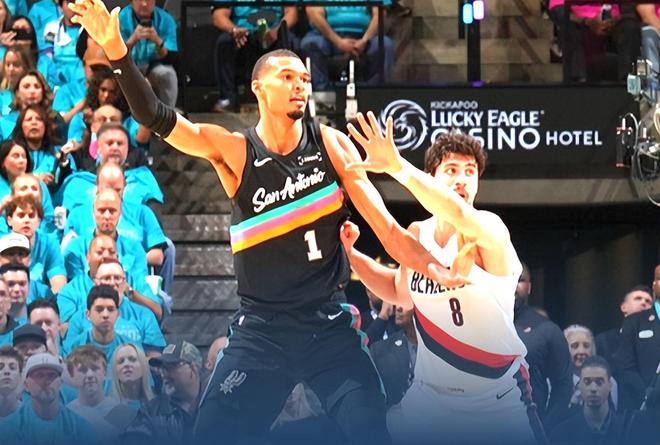 文班亚马季后赛首秀创三纪录，独揽当日最佳