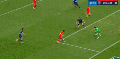 上海海港伤病危机下4-0大胜武汉三镇创队史最大