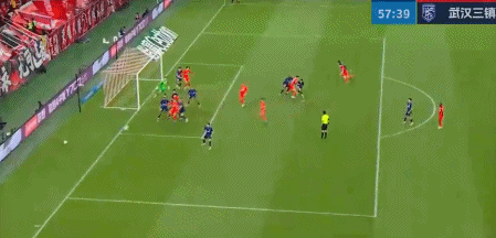 上海海港伤病危机下4-0大胜武汉三镇创队史最大